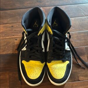 Nike Air Jordan Yellow and Black High-Tops